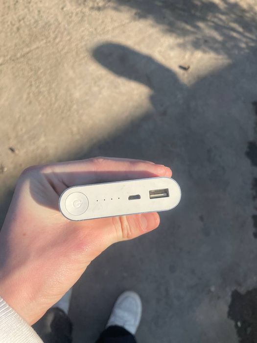 продается повербанк xiomi 10400mh