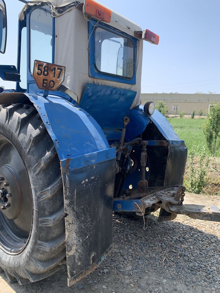 Traktor T28 Buxoro
