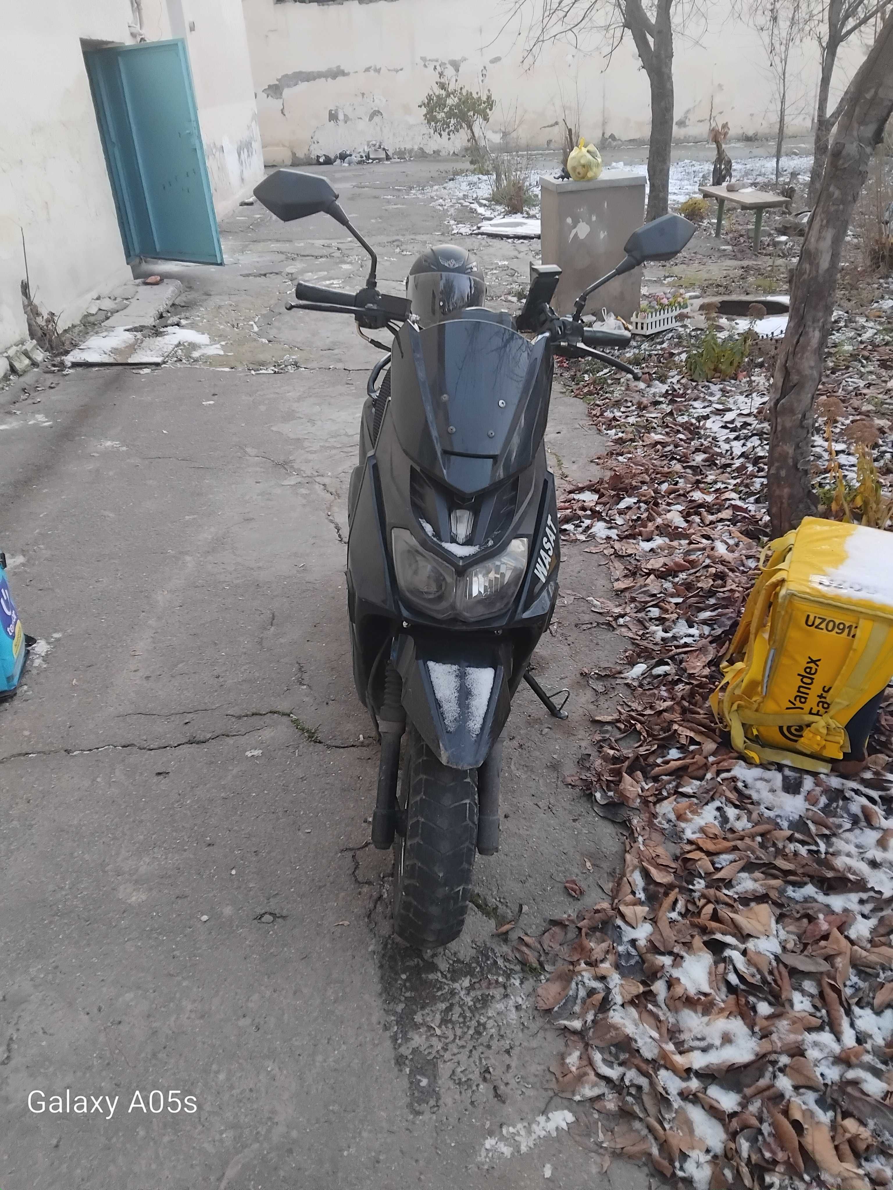 Skuter samuray   -