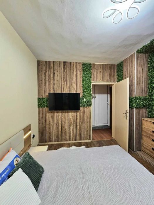 Дава се под наем Тристаен апартамент в Пловдив, Център - 120 кв.м за 550 € - Снимка #3