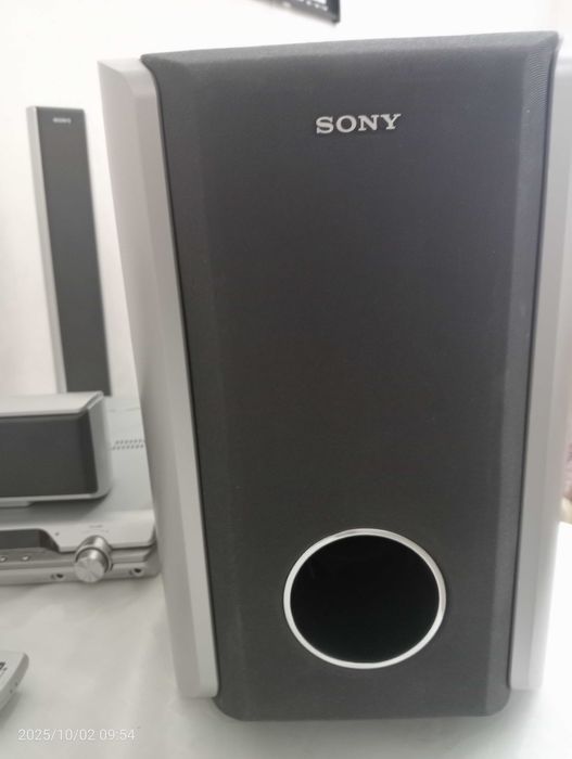Сабвуфер от Дом.кинотеатр Sony  недорого с маленькой колонкой