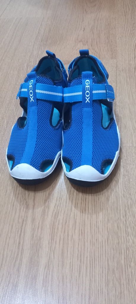 Детски сандалки GEOX