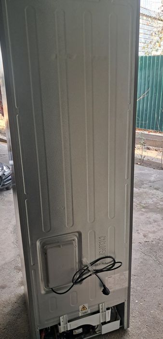 Холодильник, почти новый