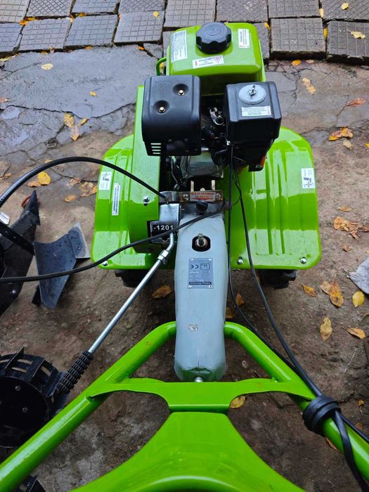 Мотофреза GARDENIA 500B-3M с двойно регулируемо кормило, фар инвентар.