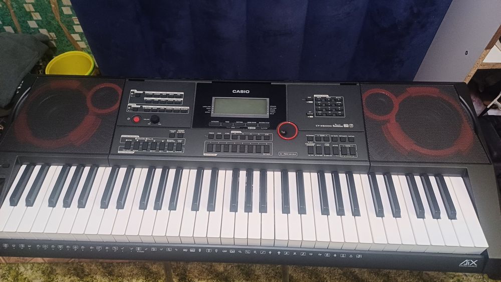 Продаётся синтезатор CASIO ST-X5000