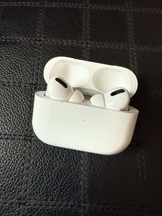 Продаются AirPods Pro