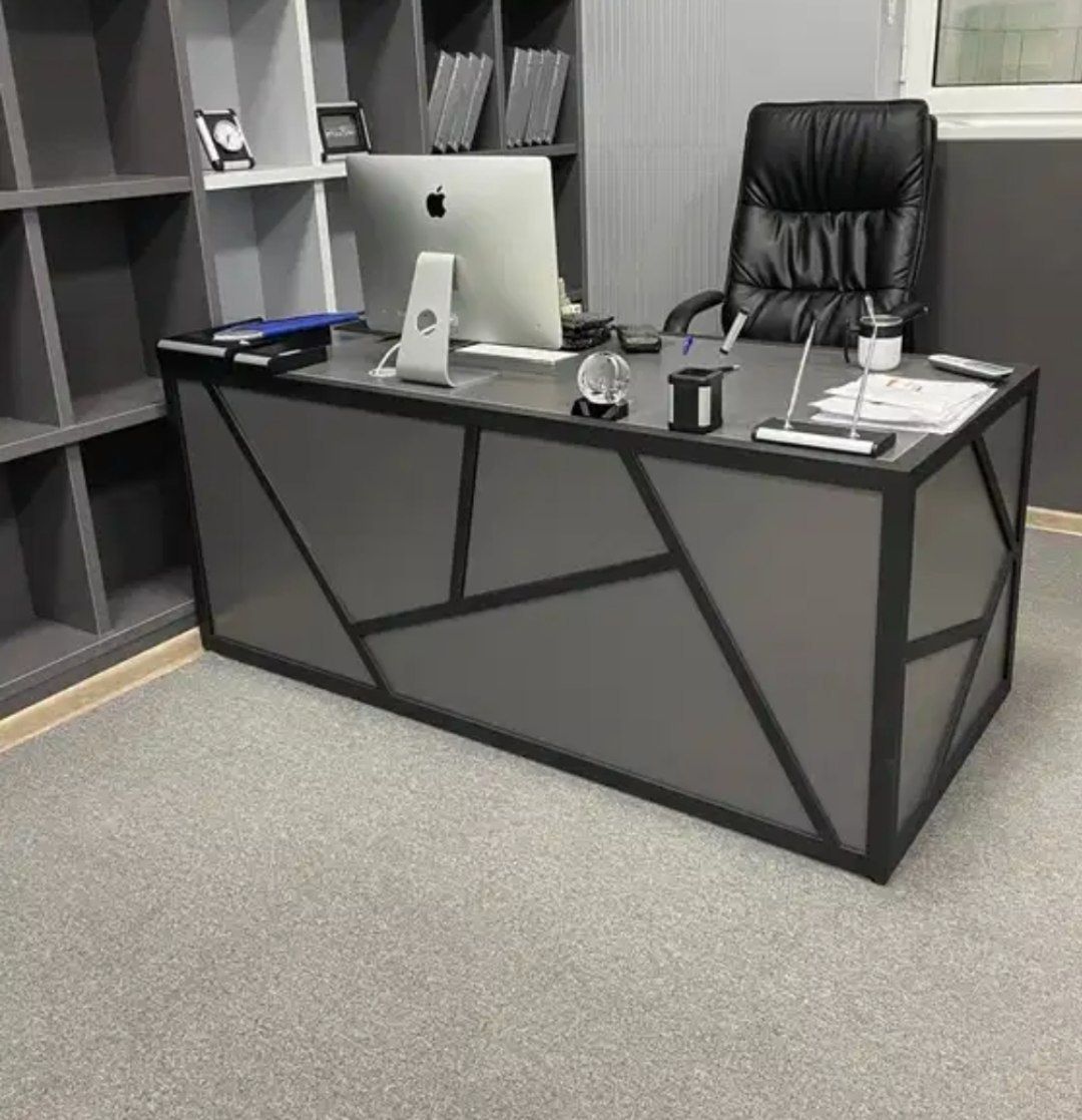 Офисные столы в стиле лофт