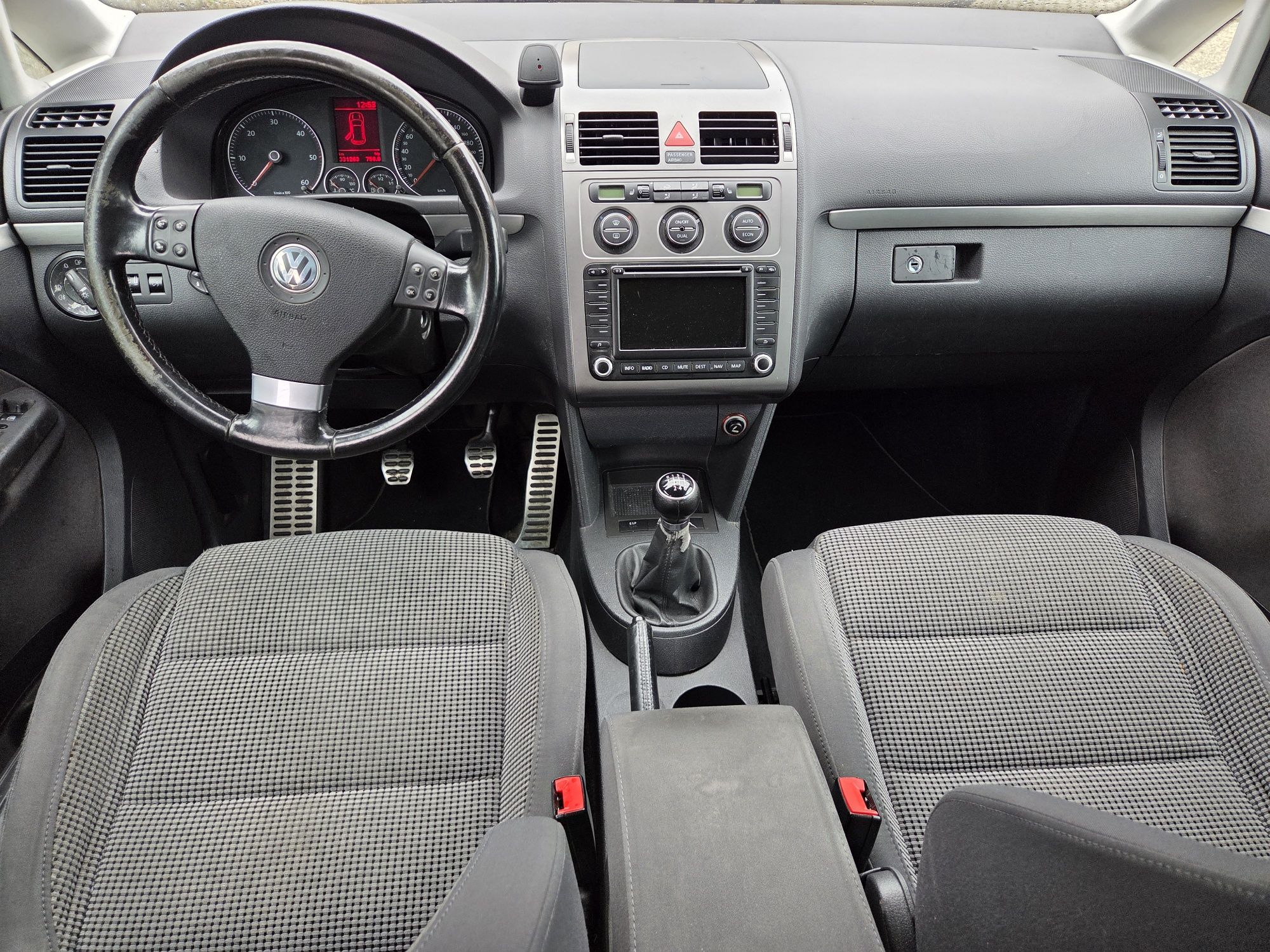 VW Touran 7 Locuri 2.0 TDI Germania