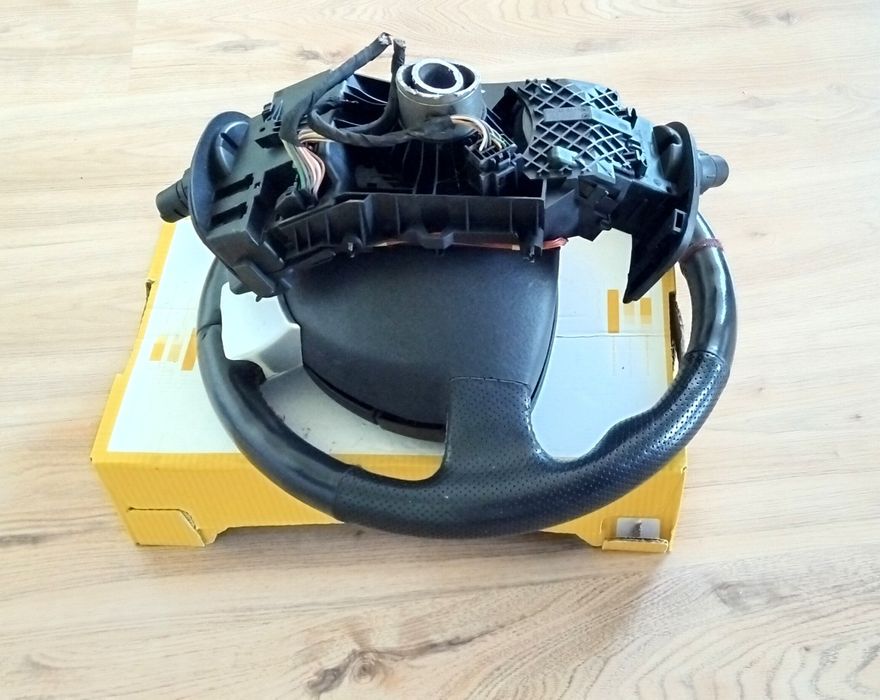 Мултифункционален волан с аербег  и лентов кабел + лост за мигачи/чист