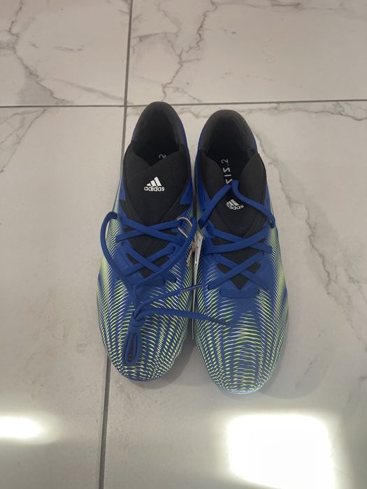 Ghete de fotbal Adidas nemeziz.2