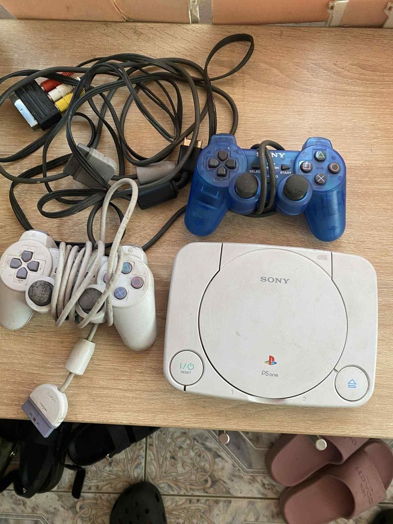 Play Station 1!!!
