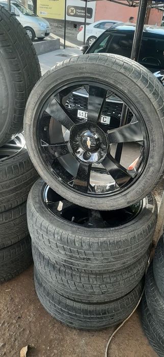 215 / 45 R 17 Black piano idial