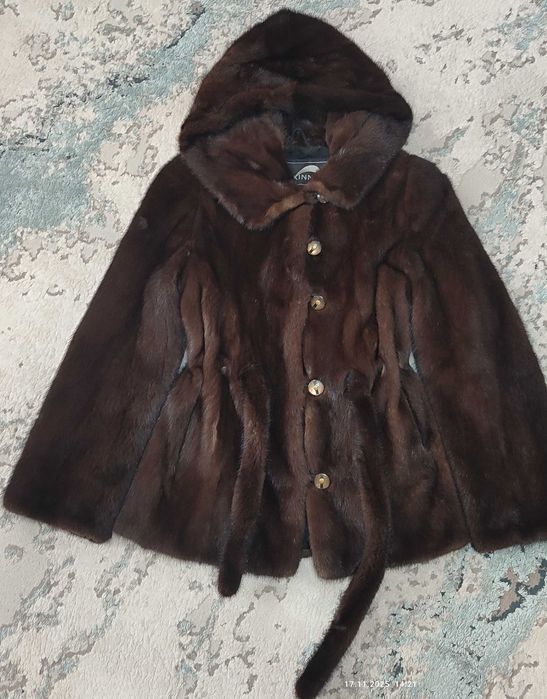 Продам норковую шубу