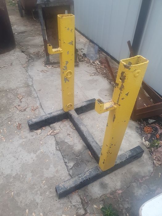 Стойка для штанги