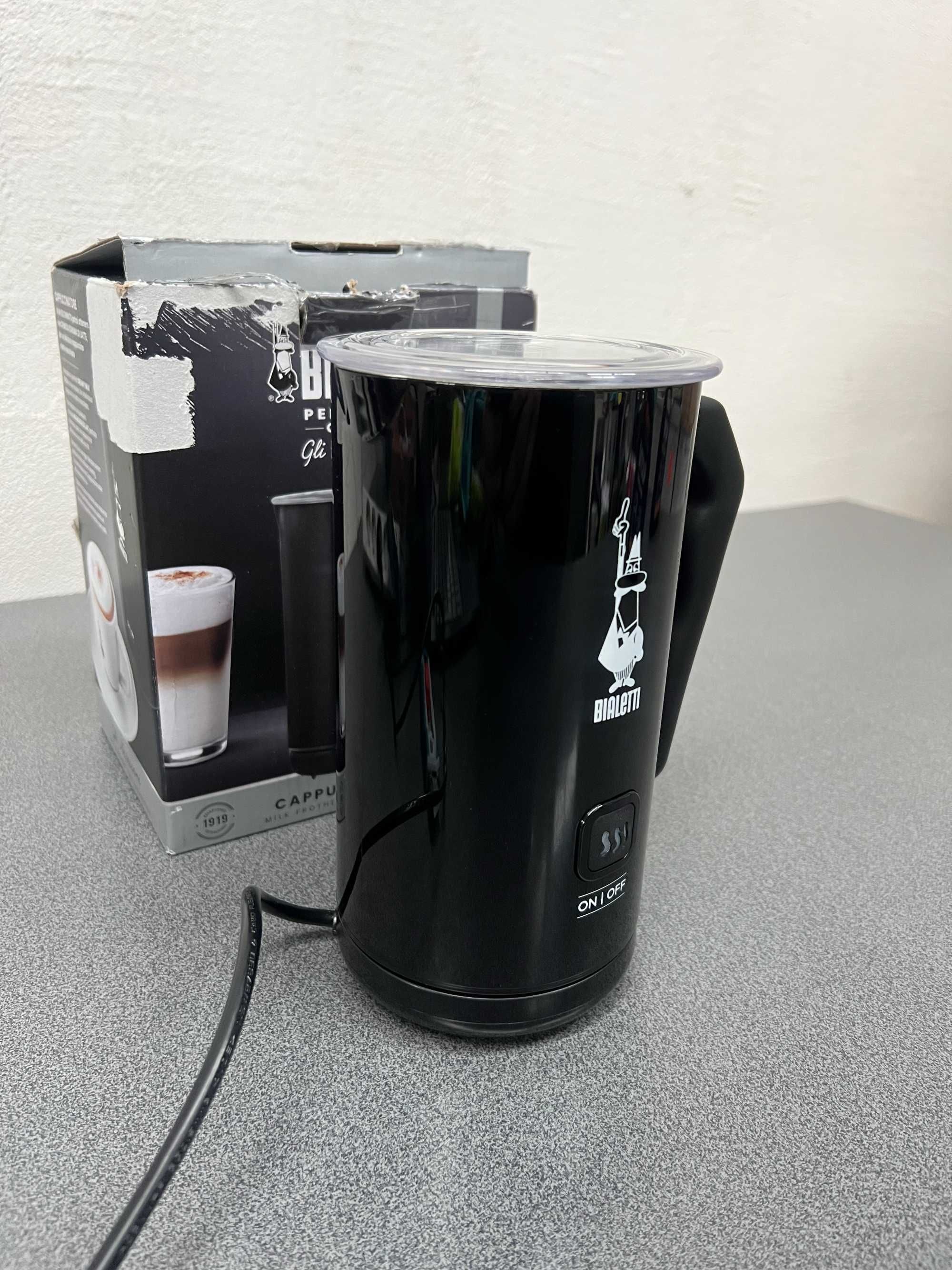 Пенообразувател за мляко Bialetti 4433 , 300W , 300мл