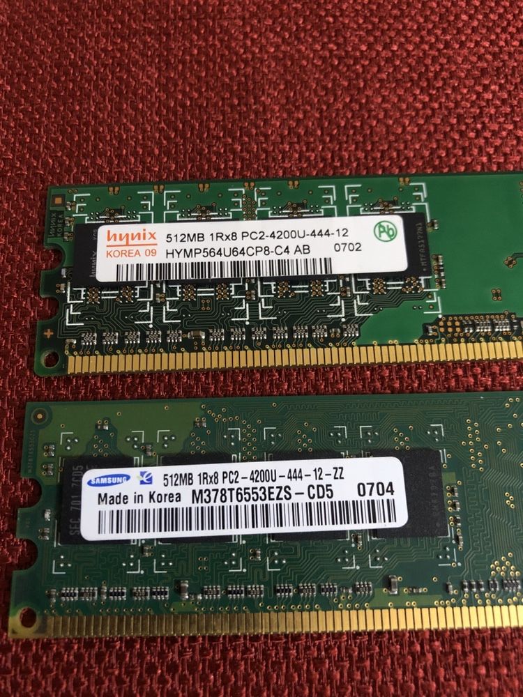 Memorii DDR2 PC2 4200U (2 buc x 512 MB)
