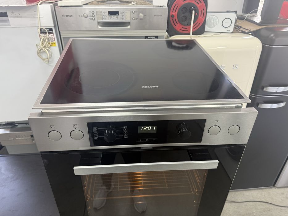 Фурна и плот за вграждане MIELE