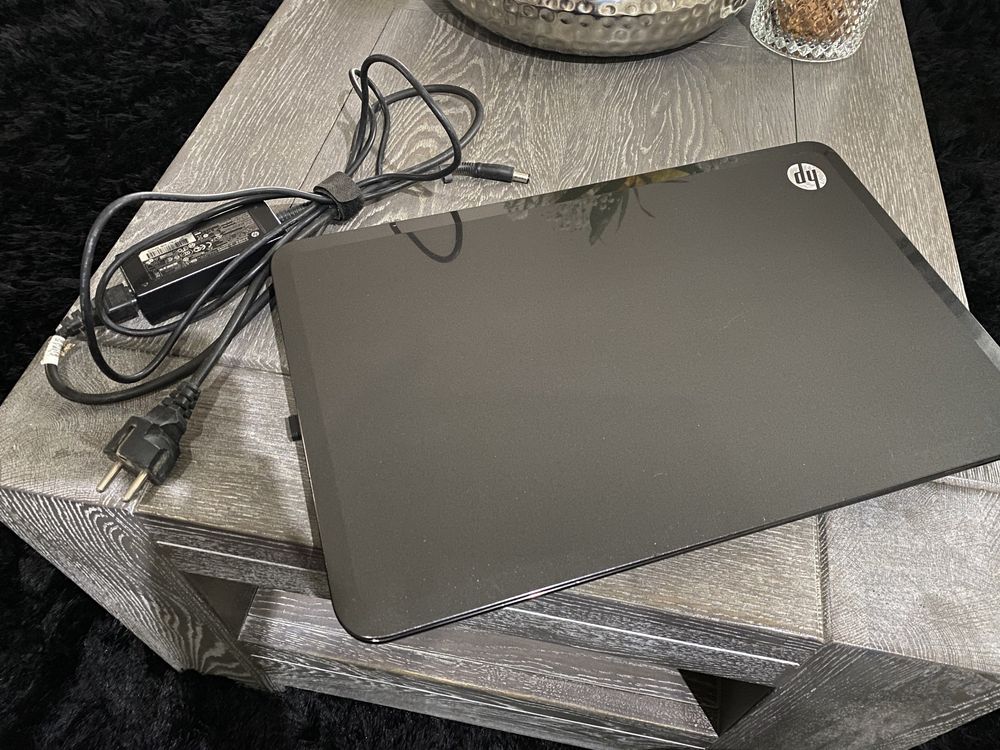 Laptop Hp pavilion g7 17”