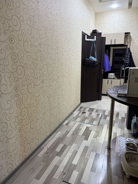 Продается трех комнатная квартира