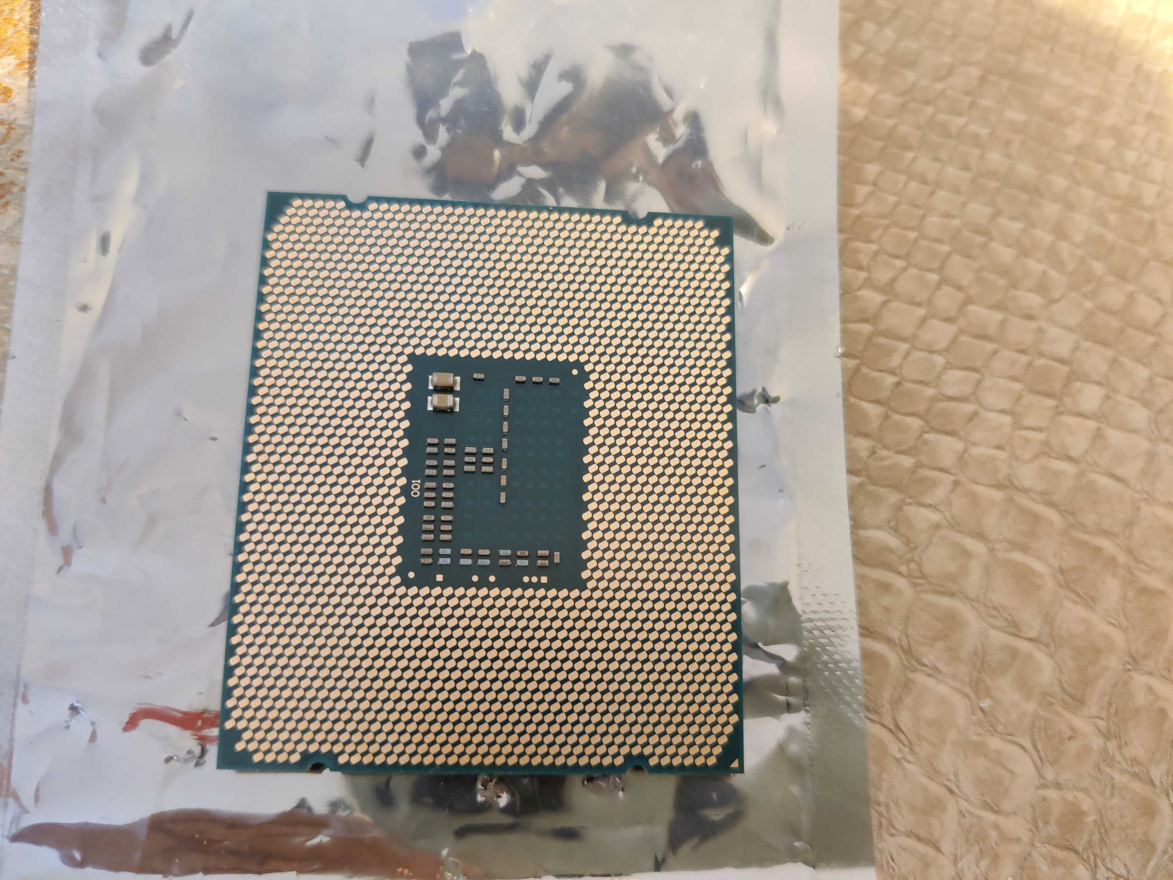 Процесор Intel i7 5820K