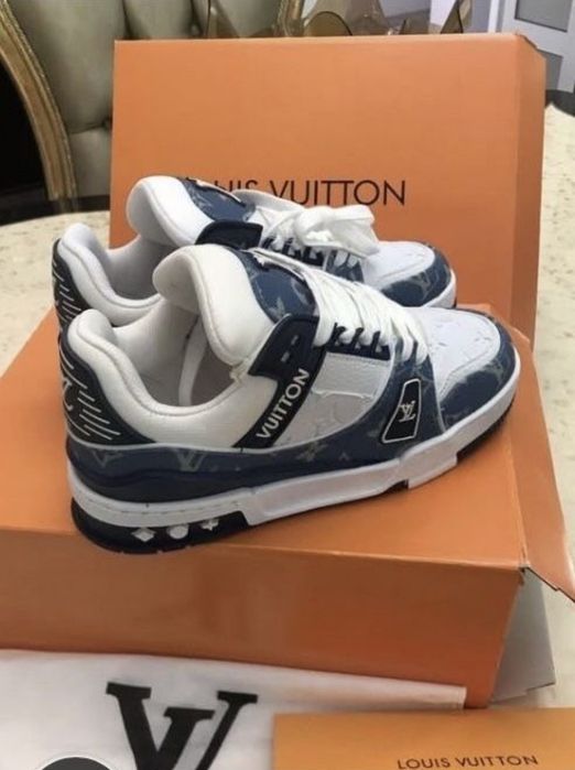 Adidasi Louis Vuitton nou