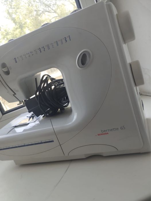 Швейная машинка Швейцарская