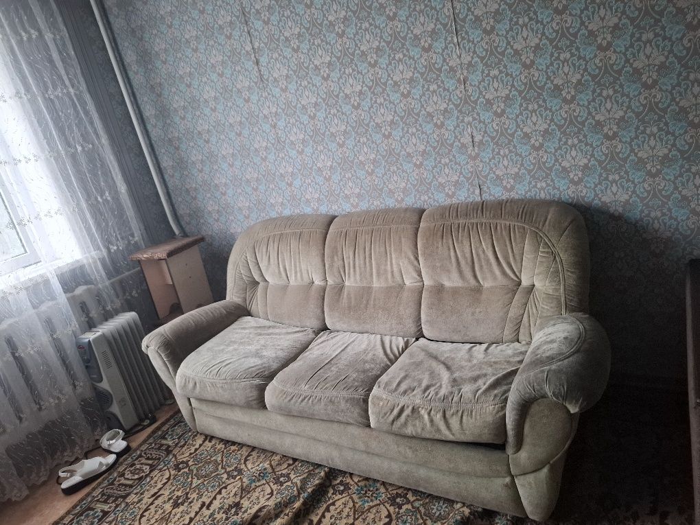 Диван и кресло б/у