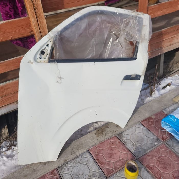 Дверь левая тоета хайс 2014г