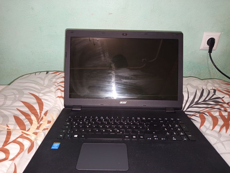 Лаптоп Acer Aspire ES1-711