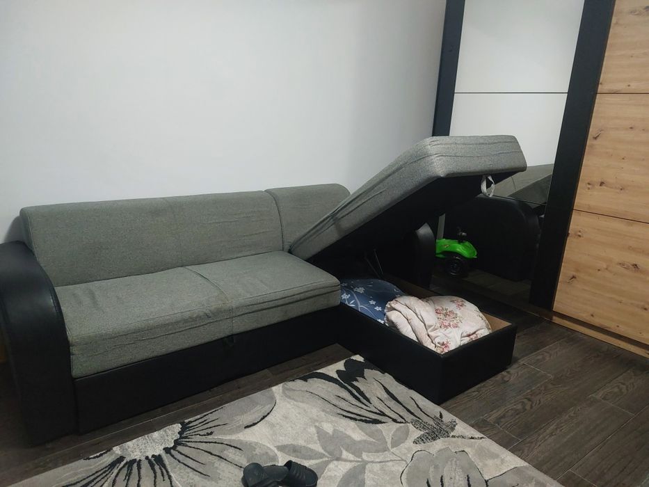 Vând canapea extensibila