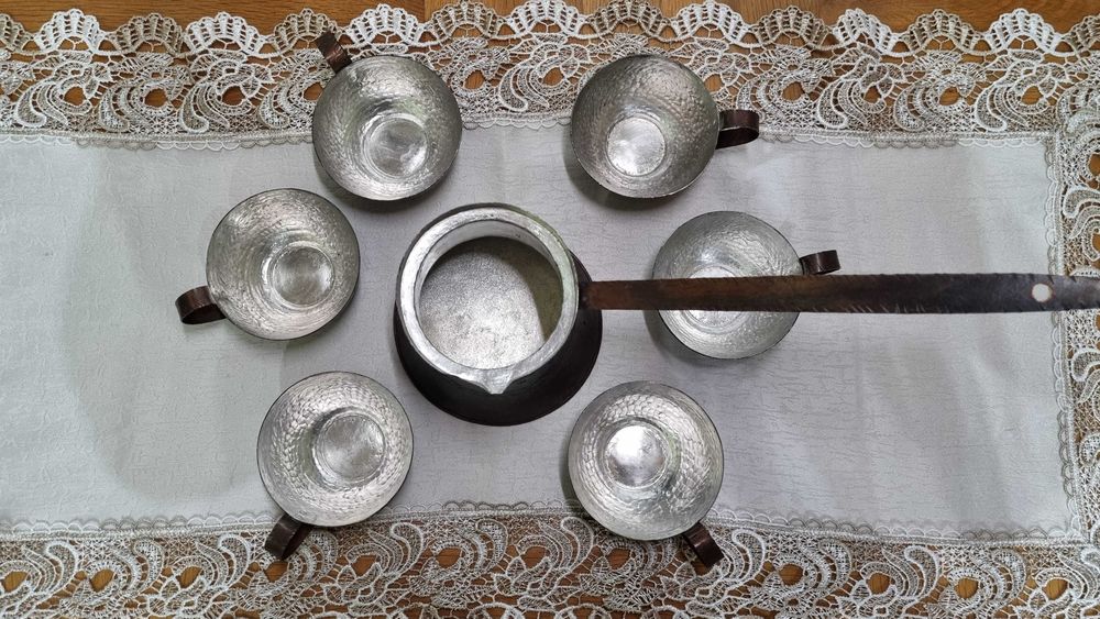 Ръчно изработен меден сервиз за кафе - джезве и 6 чаши