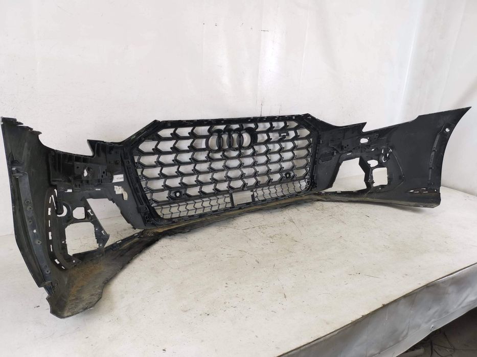 Предна броня с централна решетка повредена Ауди Q8 / Audi Q8 1 [ - ] О
