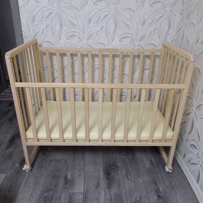 Детская кроватка  Babyton