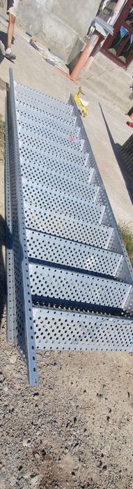 Scări metalice zincate 85x27