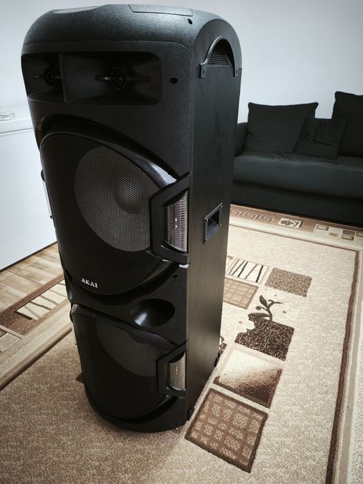 Sistem audio / boxa Akai
