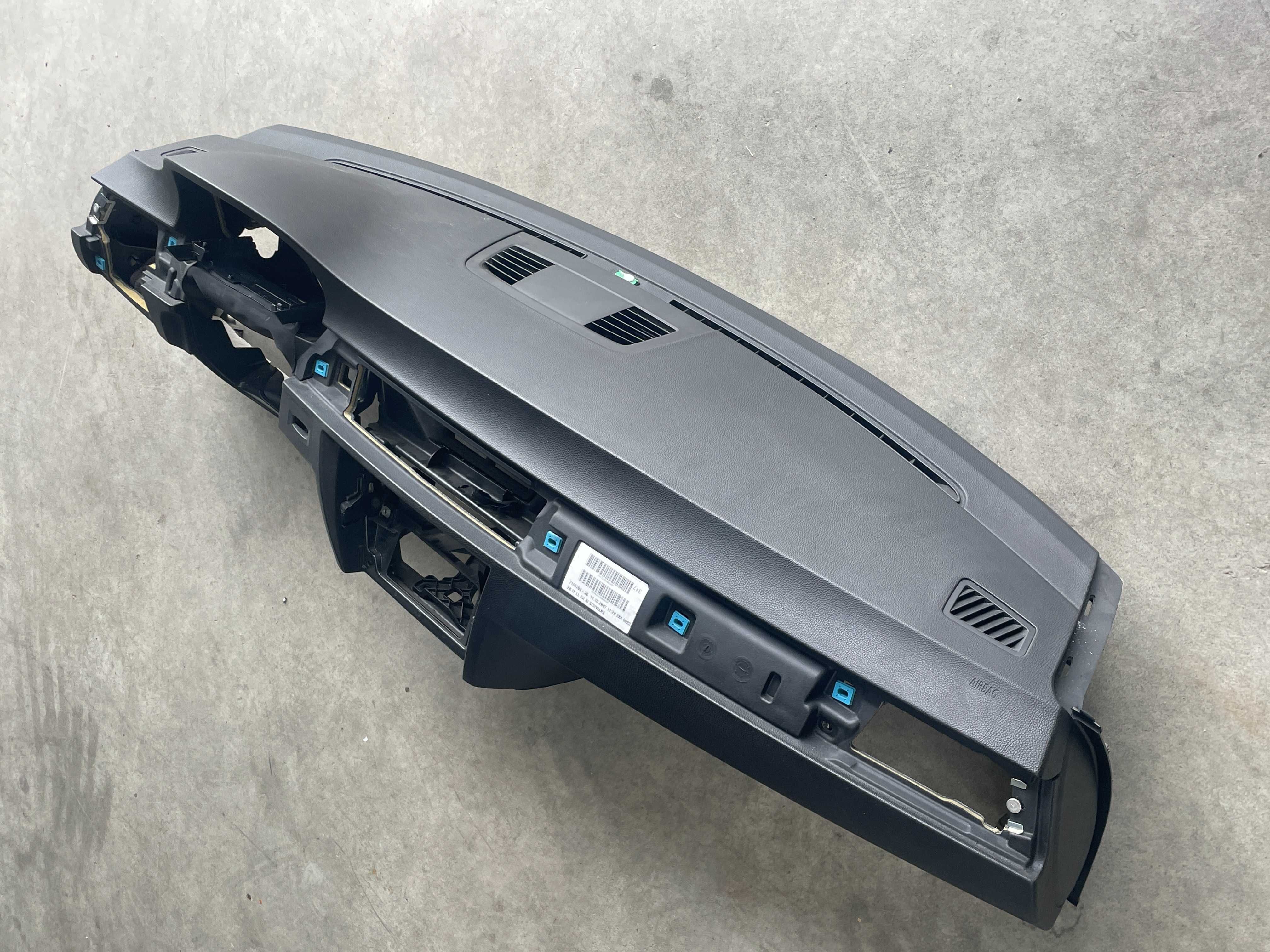 Plansa de bord neagra fara navigatie Bmw E90/E91/E92