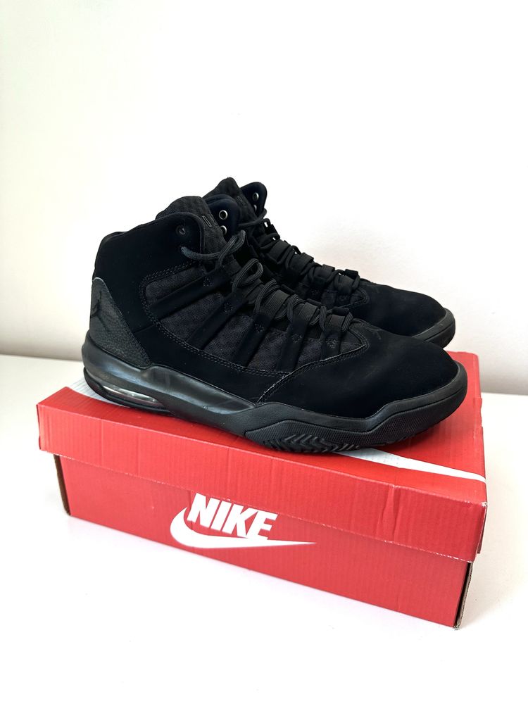 Jordan Max Aura  (43) Маратонки