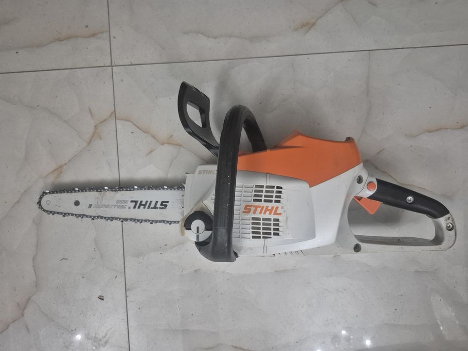 Drujba pe acumulator stihl msa 200c