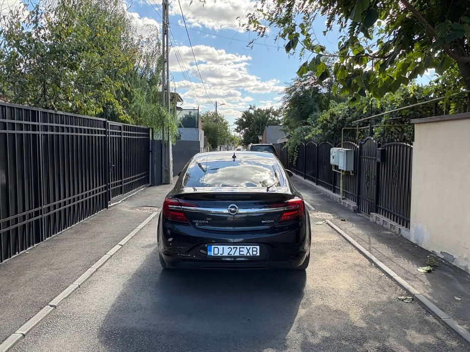 De vânzare: Opel Insignia 2.0 CDTI ecoFLEX  2015 Euro6
