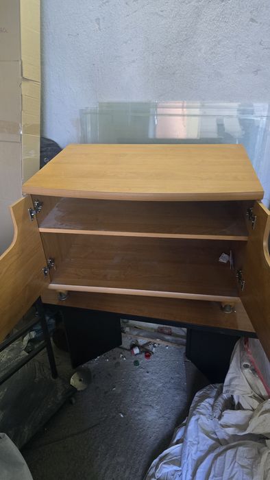 Телевизонен шкаф!