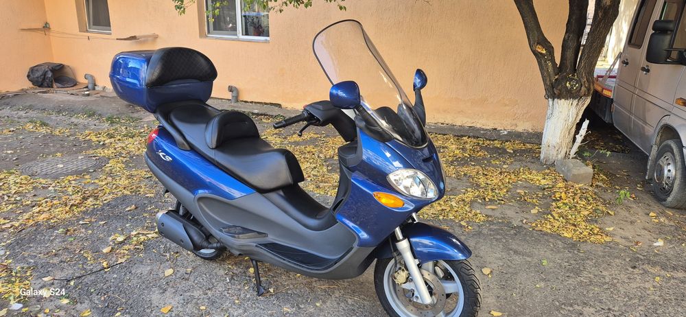 Motoscuter piaggio x9
