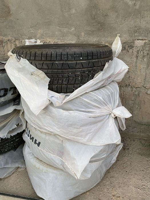 Продам зимние шины в хорошем состоянии R17