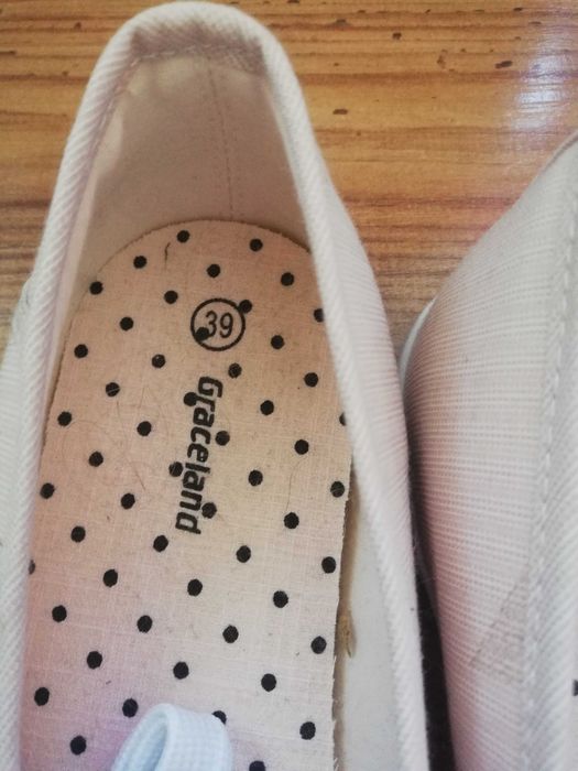 Нови платненки Graceland