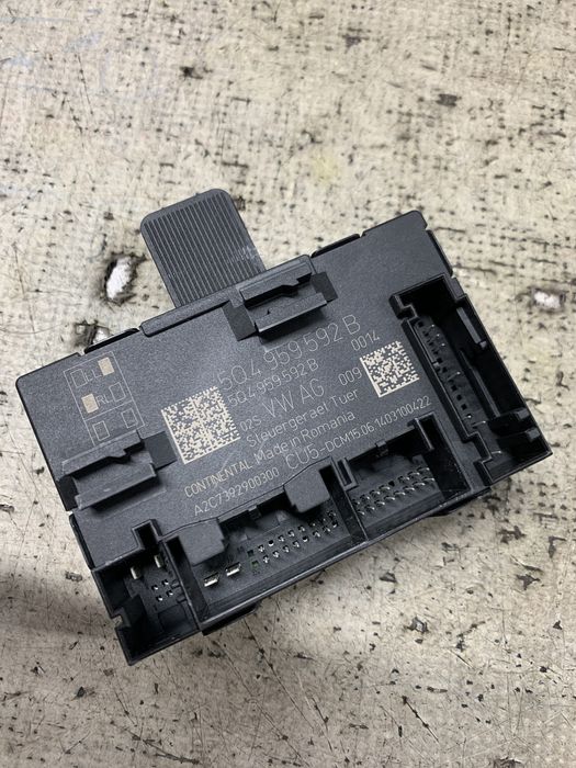 modul portiera stanga fata  volkswagen golf 7 break 2.0 motorina 2015