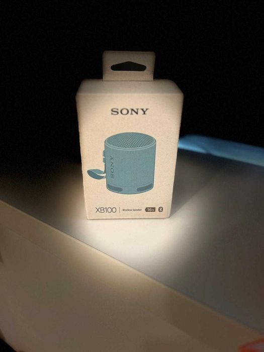 Boxă originală Sony SRS-XB100, culoare Light Cyan (albastru deschis)