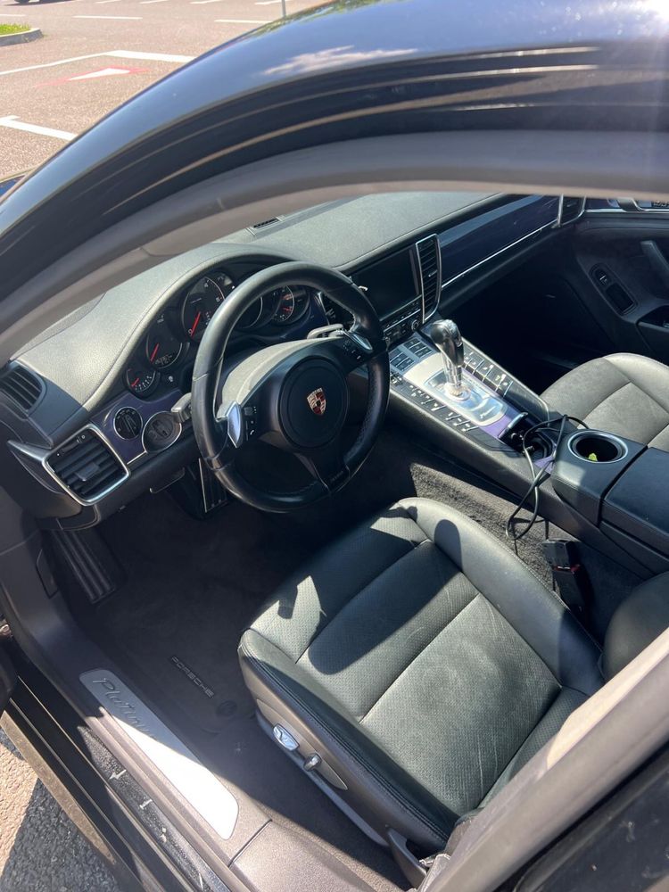 Porsche Panamera 2013 Platinum Edition