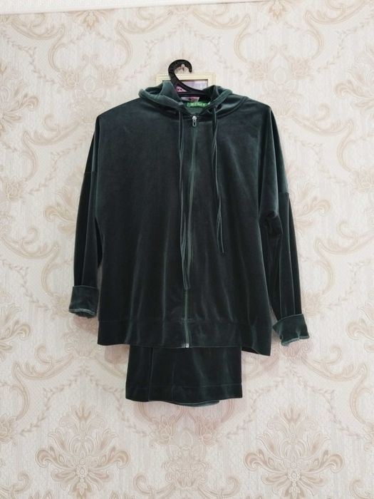 Женская спортивная одежда