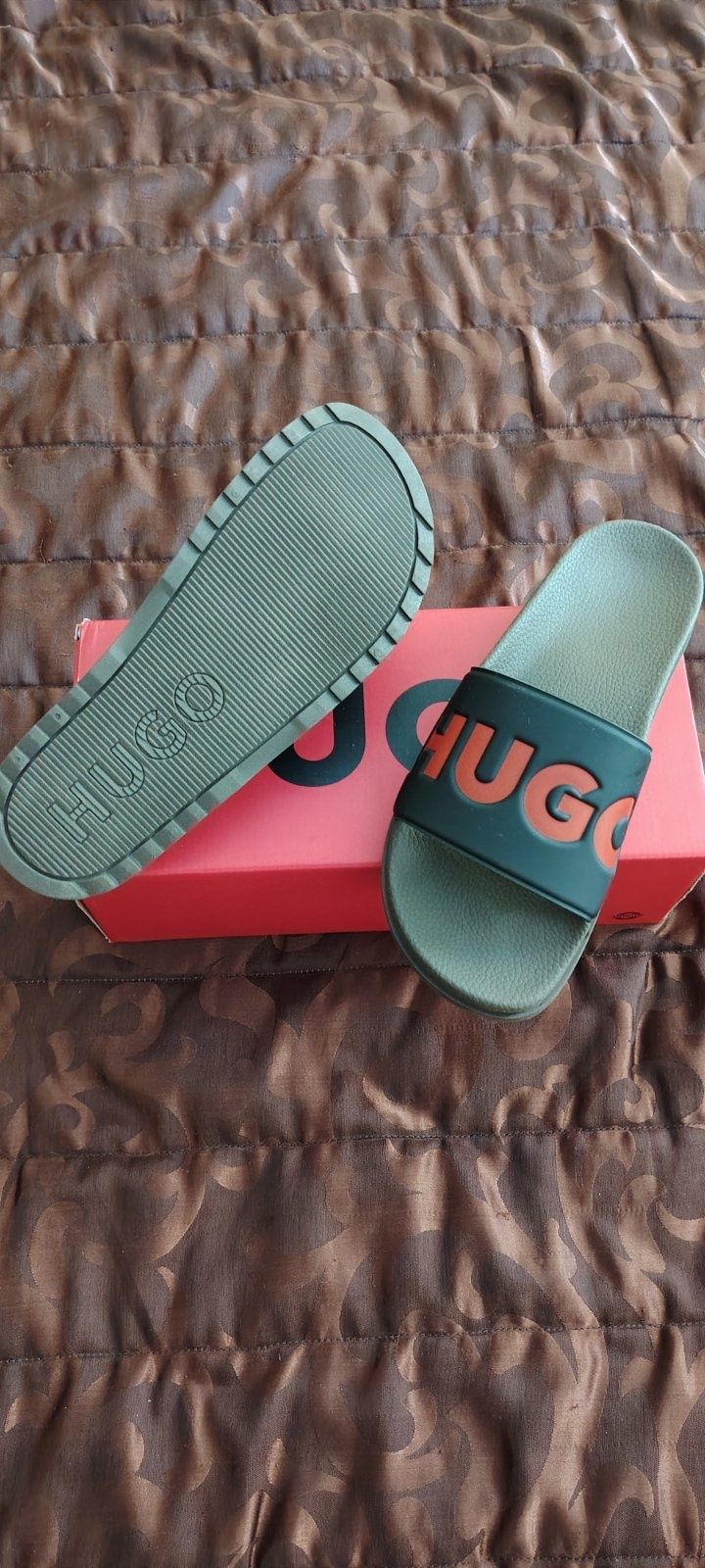 Чехли Hugo Boss номер 42 (26,5см.)
