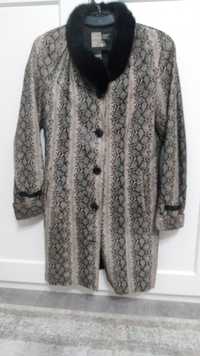 Женское кожанное пальто с утеплением с норковым воротником