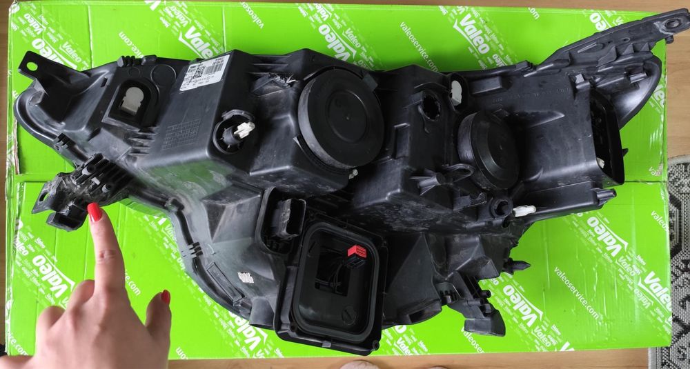 Vand faruri megane 4